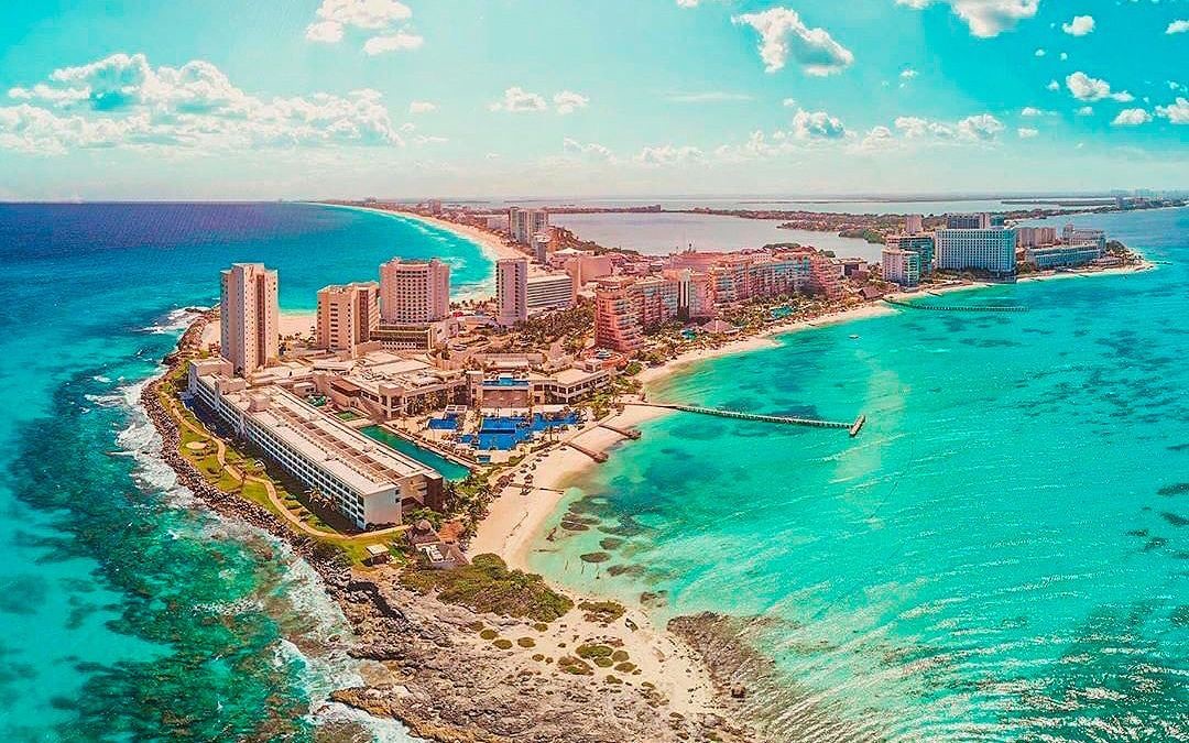 Cancún regresa a semáforo naranja